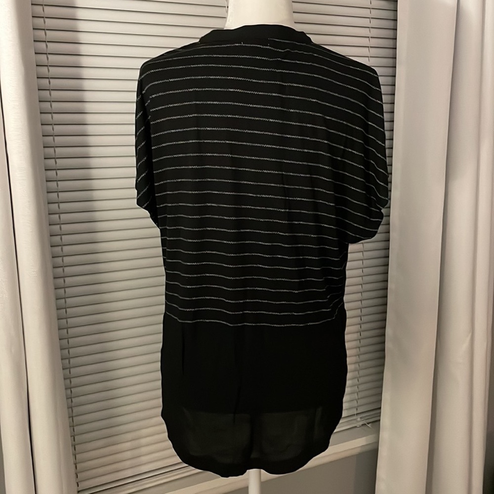 Old Navy Striped Top (Black / White) - Picture 6 of 11